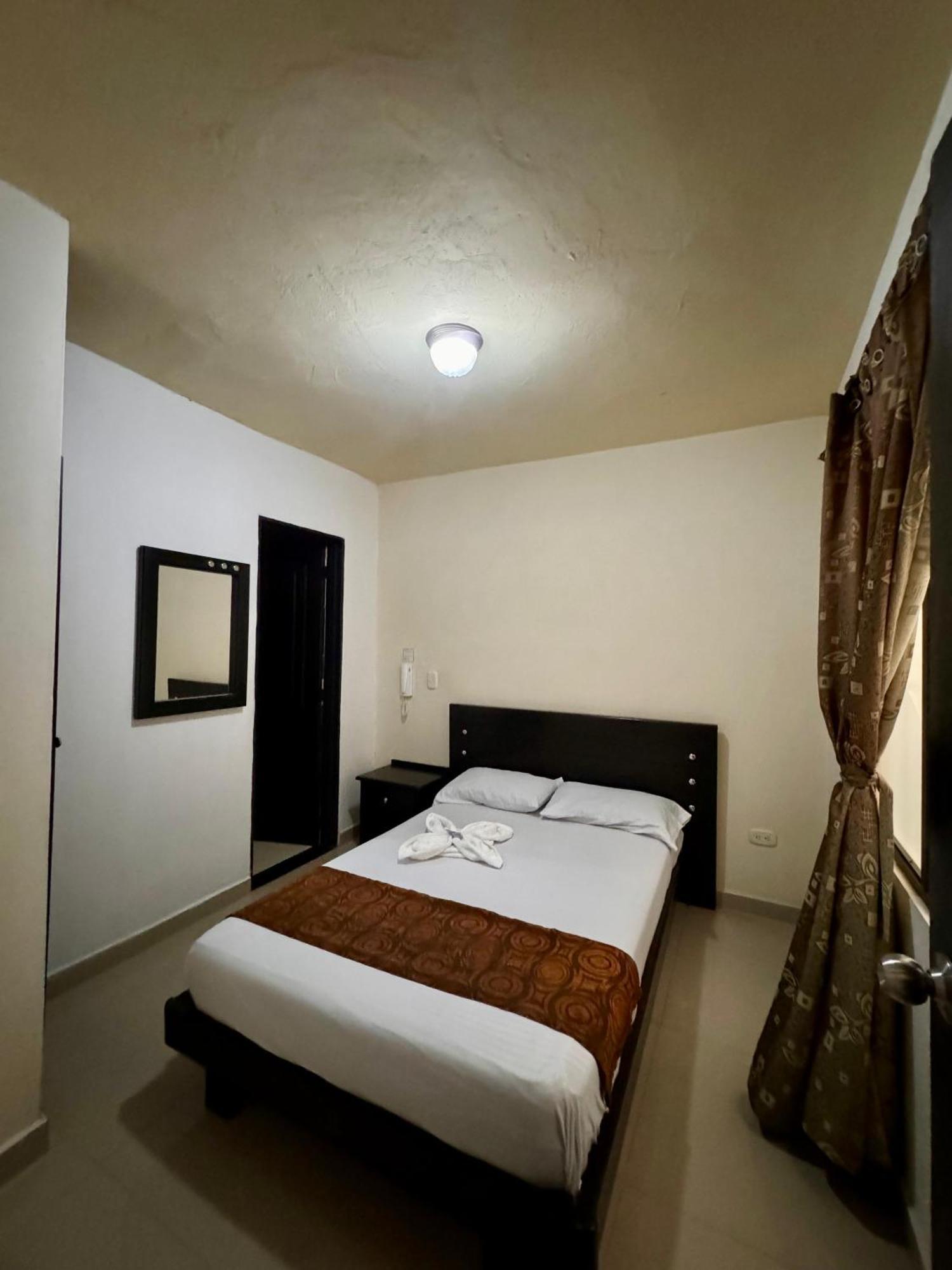 Hotel Portal Dorado Marinilla Buitenkant foto